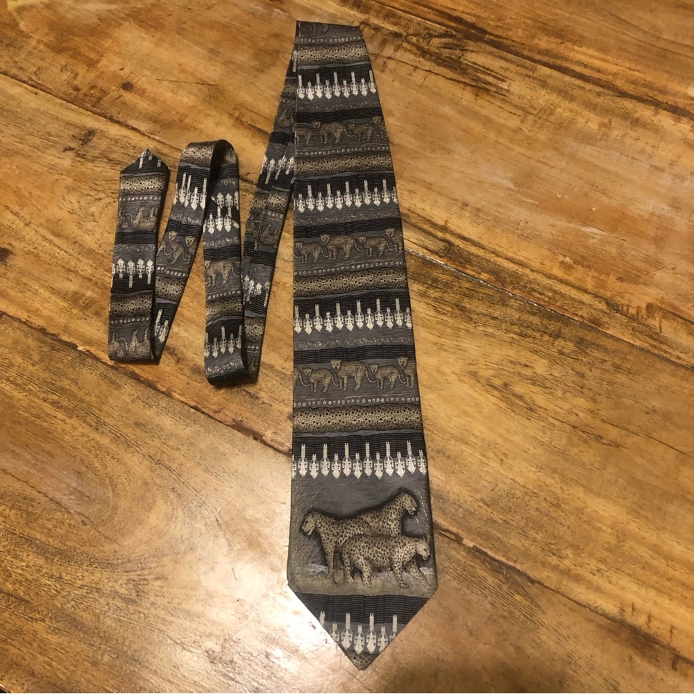 TESORO ROSSO Men’s Tie.